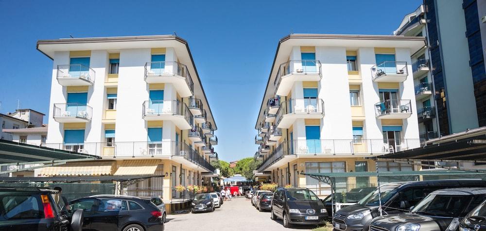 Hotel Azzorre Lido di Jesolo Exterior foto